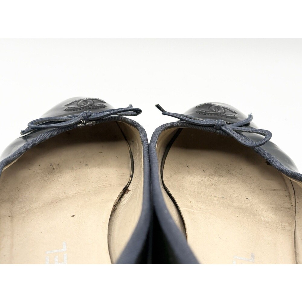 Chanel Blue & Black Patent Leather Ballet Flats Bow Accent Size EU 35.5 - Picture 13 of 16